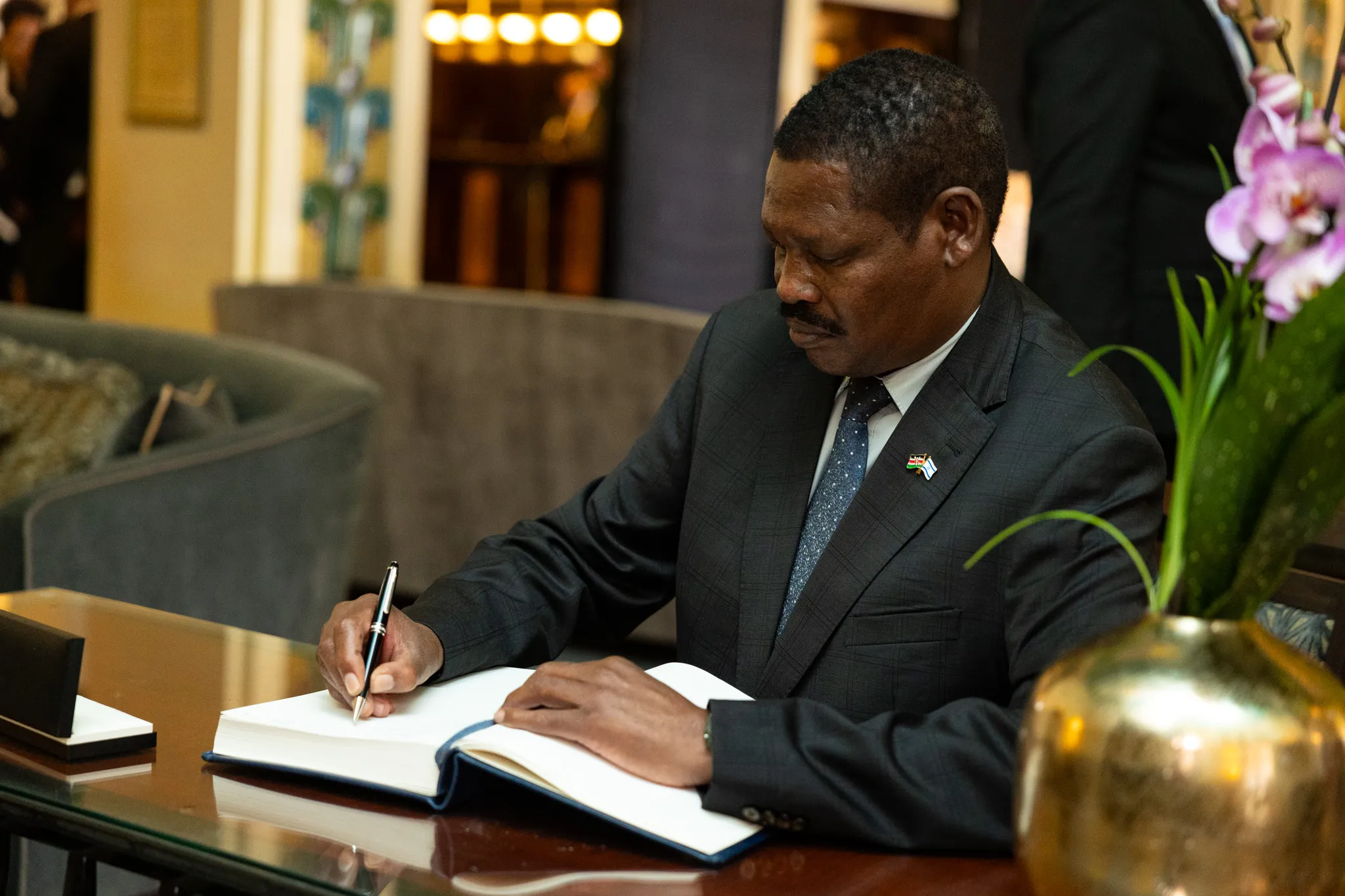 Portrait of H.E. Amb. Lt Gen (Rtd) Albert Kendagor